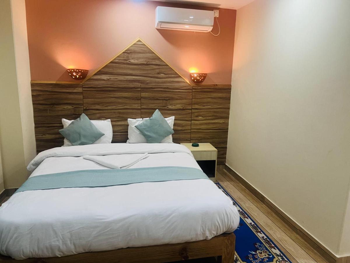 Hotel Olympus Pokhara Exterior foto