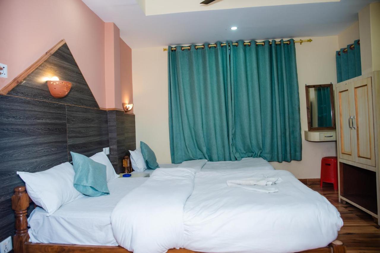Hotel Olympus Pokhara Exterior foto