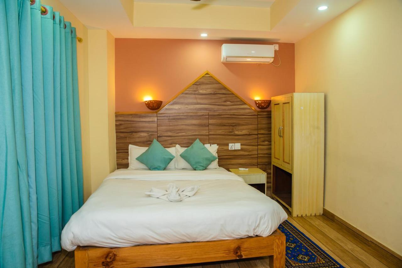 Hotel Olympus Pokhara Exterior foto